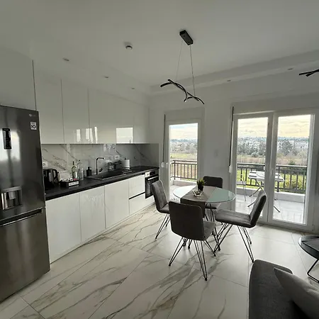 Daria's Luxury Apartment-the Hidden Gem * Epanomi