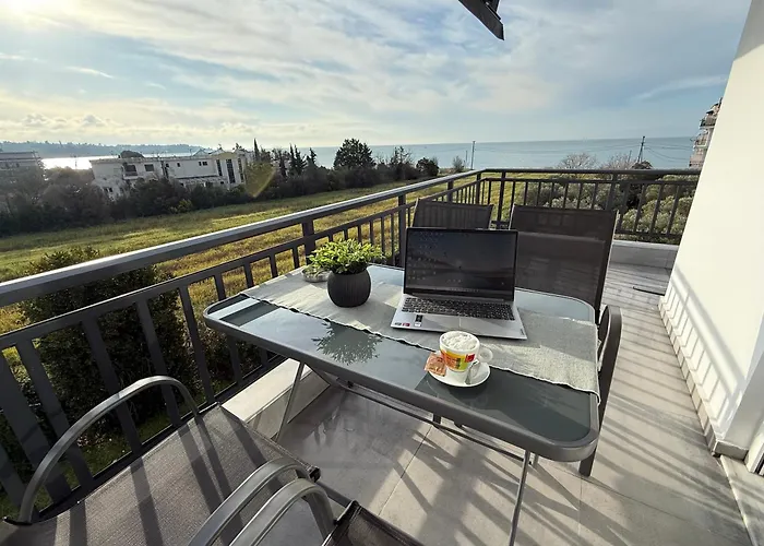 Daria's Luxury Apartment-the Hidden Gem Apartment