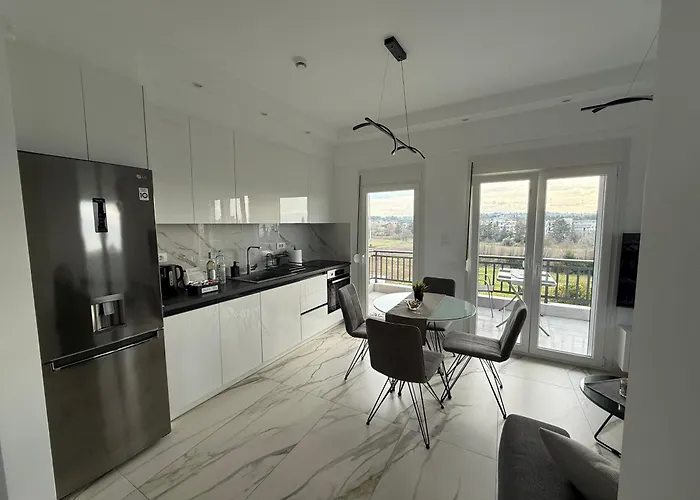 Daria's Luxury Apartment-the Hidden Gem * Epanomi